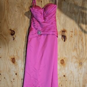 Chic Strapless Pink Dress with Embellishment